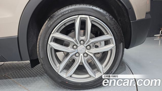 Cadillac XT4 2.0 Sport AWD 2023 — фото 21