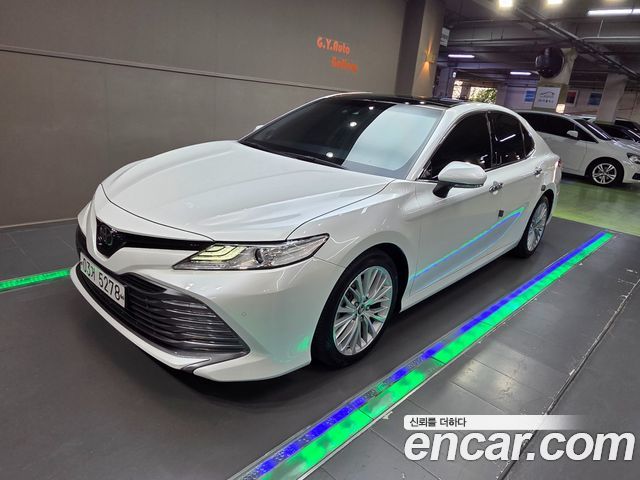 Toyota Camry (XV70) 2.5 2019 — фото 1