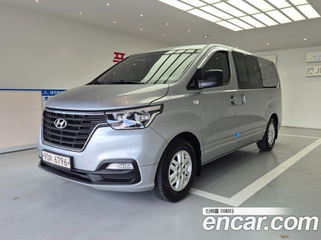 Hyundai Grand Starex Van 5-Seater Smart 2021 — фото 1