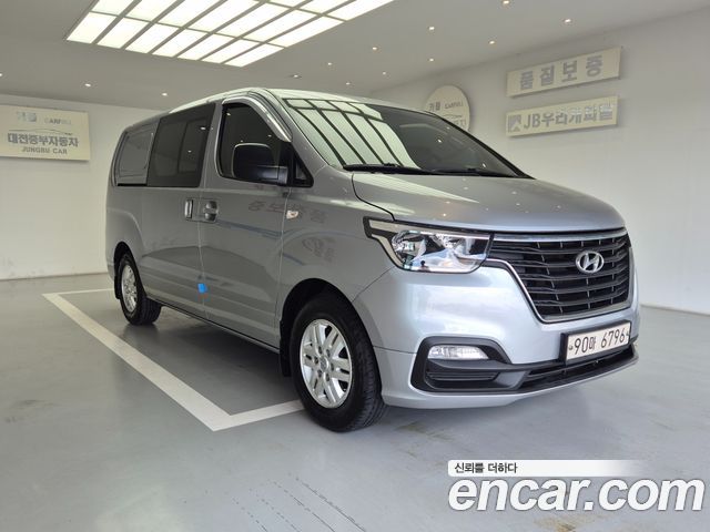 Hyundai Grand Starex Van 5-Seater Smart 2021 — фото 2
