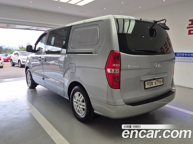 Hyundai Grand Starex Van 5-Seater Smart 2021 — фото 4