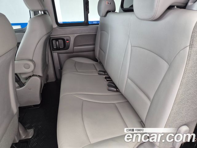 Hyundai Grand Starex Van 5-Seater Smart 2021 — фото 8