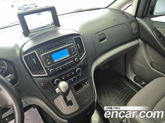 Hyundai Grand Starex Van 5-Seater Smart 2021 — фото 18