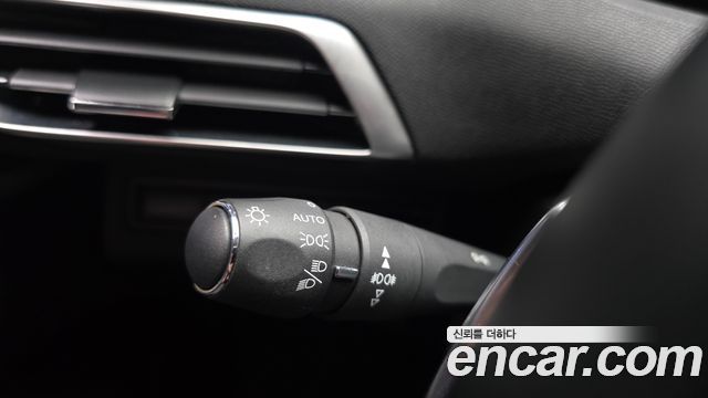 Peugeot 3008 (II) 1.5 BlueHDi Allure 2019 — фото 19
