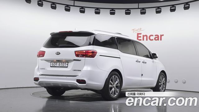 Kia Carnival 7-Seater Limousine President 2019 — фото 2