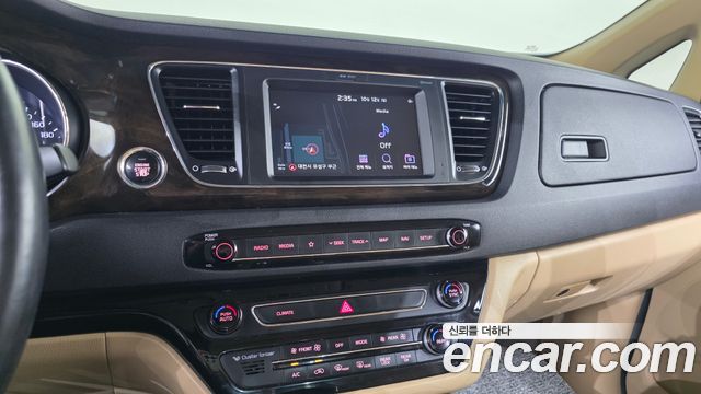 Kia Carnival 7-Seater Limousine President 2019 — фото 12