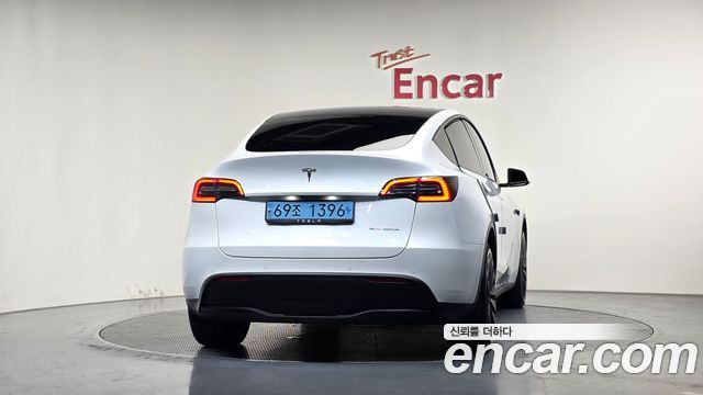 Tesla Model Y Long Range AWD 2022 — фото 4