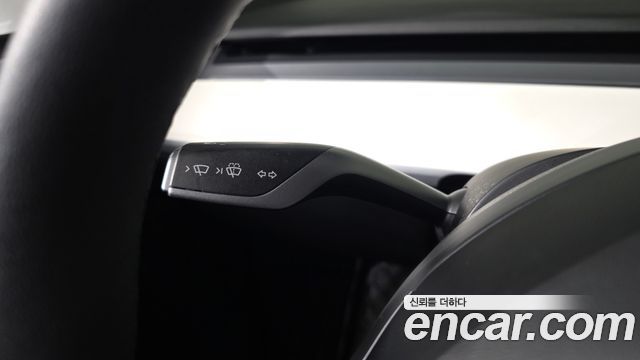 Tesla Model Y Long Range AWD 2022 — фото 33