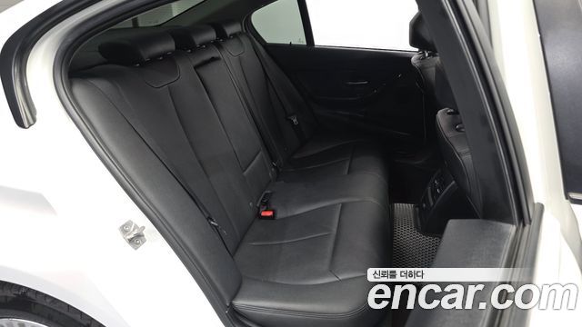 BMW 3 Series (F30) 320d 2014 — фото 16