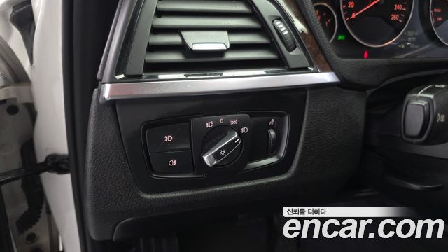 BMW 3 Series (F30) 320d 2014 — фото 21