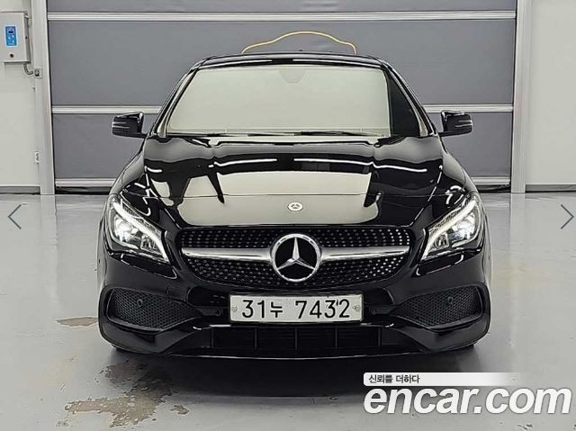 Mercedes-Benz CLA-Class (C117) CLA220 AMG Line