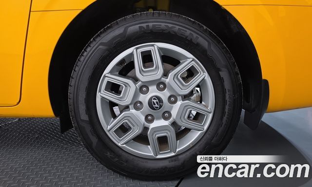 Hyundai Staria L3.5  Kinder Safety Car 11-Seater 2025 — фото 21