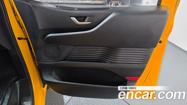 Hyundai Staria L3.5  Kinder Safety Car 11-Seater 2025 — фото 25