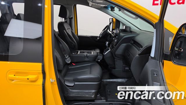 Hyundai Staria L3.5  Kinder Safety Car 11-Seater 2025 — фото 26