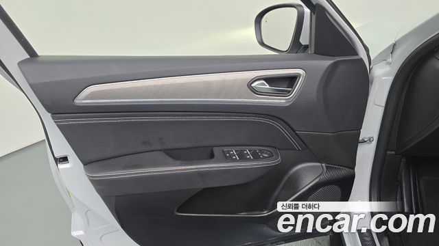 Renault Korea XM3 1.3 TCe RE Inspire 2023 — фото 24