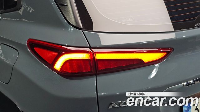 Hyundai Kona Hybrid Inspiration 2023 — фото 29