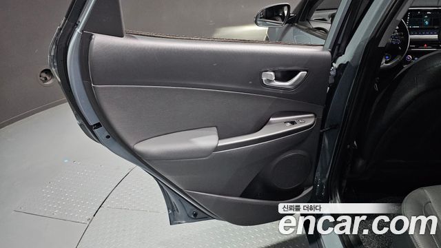 Hyundai Kona Hybrid Inspiration 2023 — фото 31
