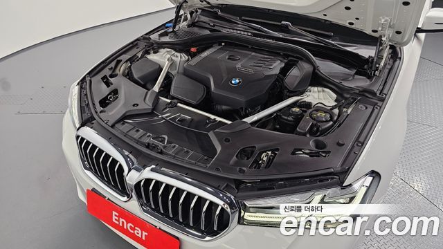 BMW 5 Series (G30) 530i M Sport Package 2021 — фото 6