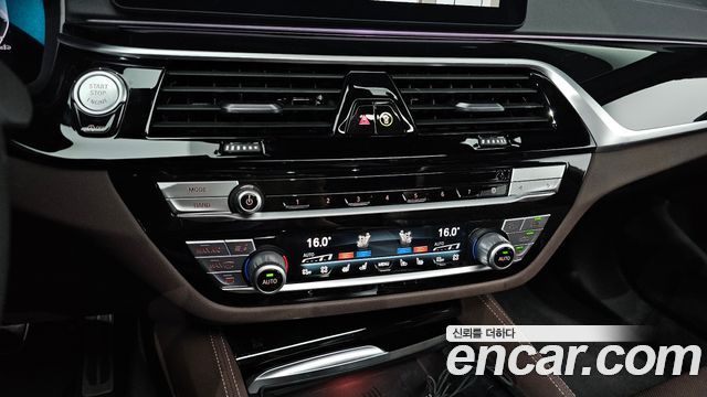 BMW 5 Series (G30) 530i M Sport Package 2021 — фото 20