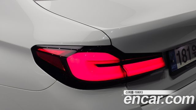 BMW 5 Series (G30) 530i M Sport Package 2021 — фото 23