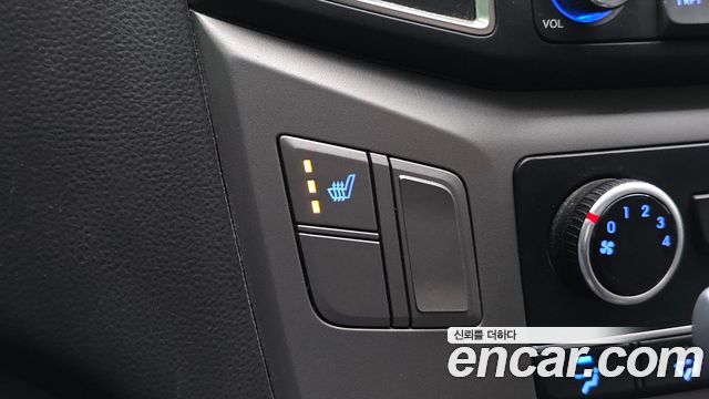 Hyundai Grand Starex 5-Seater VAN Modern 2016 — фото 23