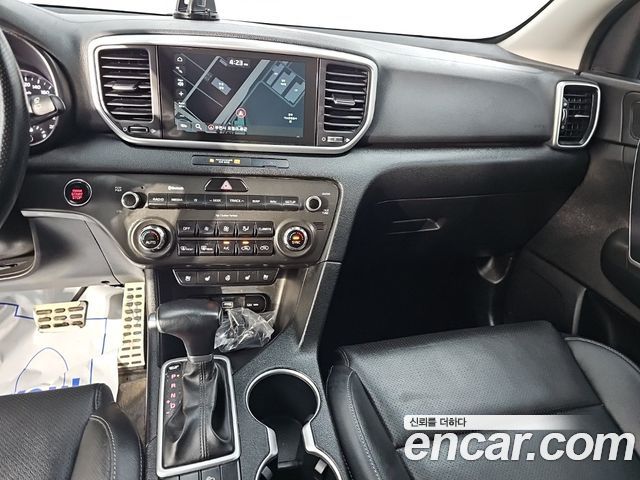 Kia Sportage The Bold Diesel 2.0 2WD Prestige 2019 — фото 16