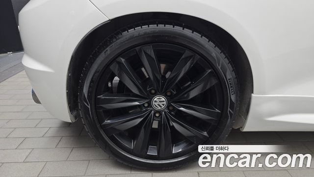Volkswagen Scirocco 2.0 TSI R 2013 — фото 5