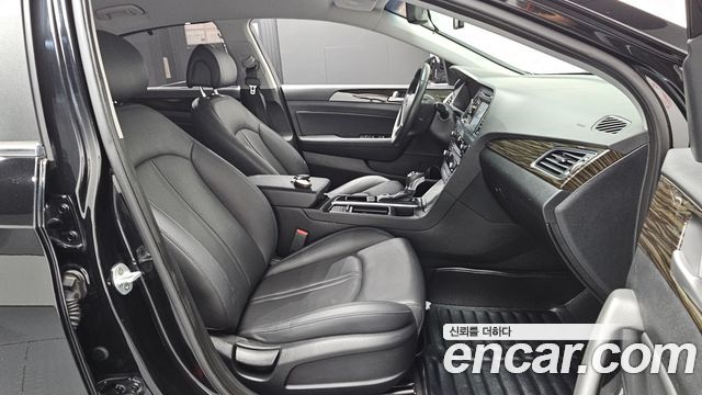 Hyundai Sonata (LF) 2.0 Smart 2016 — фото 26