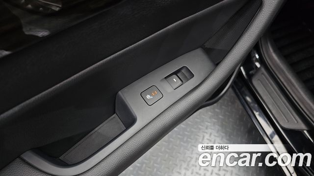 Hyundai Sonata (LF) 2.0 Smart 2016 — фото 29