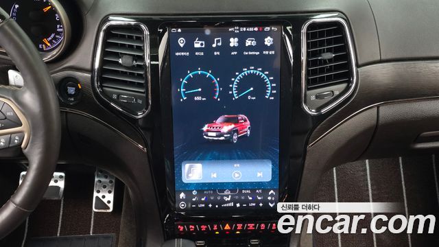 Jeep Grand Cherokee 3.0 Diesel Overland Summit WK2 2017 — фото 14