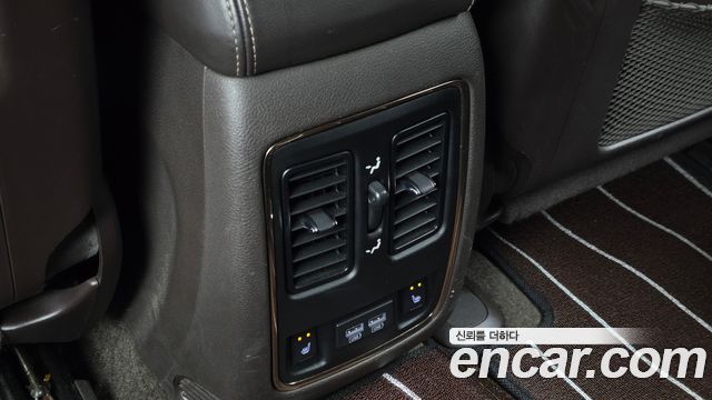 Jeep Grand Cherokee 3.0 Diesel Overland Summit WK2 2017 — фото 19