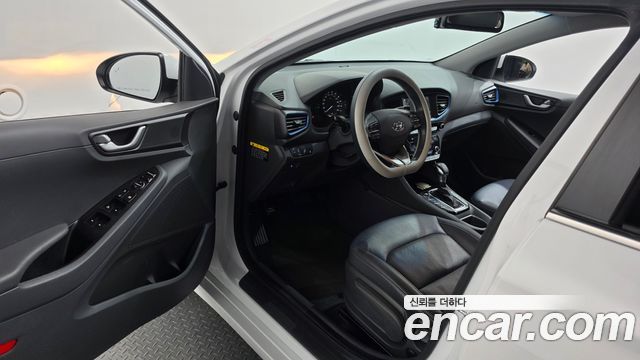 Hyundai Ioniq Hybrid N 2016 — фото 10