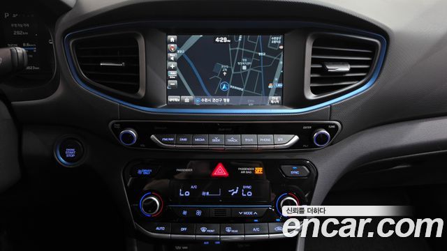 Hyundai Ioniq Hybrid N 2016 — фото 12