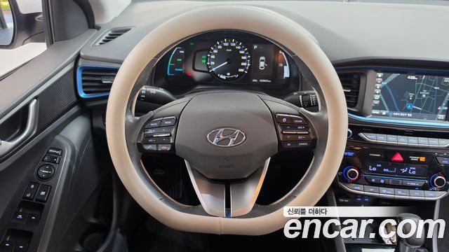 Hyundai Ioniq Hybrid N 2016 — фото 13