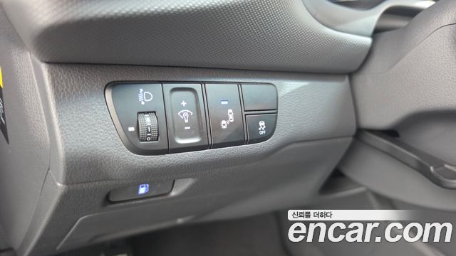 Hyundai Ioniq Hybrid N 2016 — фото 20