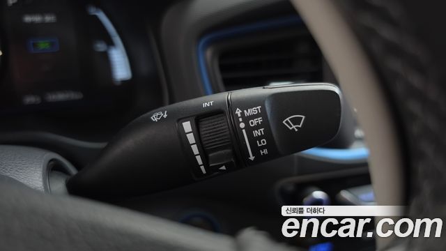 Hyundai Ioniq Hybrid N 2016 — фото 27