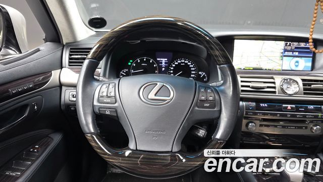 Lexus LS460 AWD XF40 2014 — фото 13