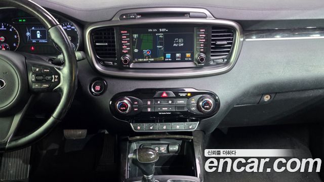 Kia Sorento Diesel 2.0 2WD Noblesse 2016 — фото 14