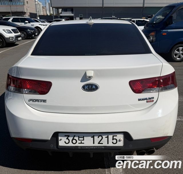 Kia Forte Koup 1.6 GDI Prestige 2012 — фото 4