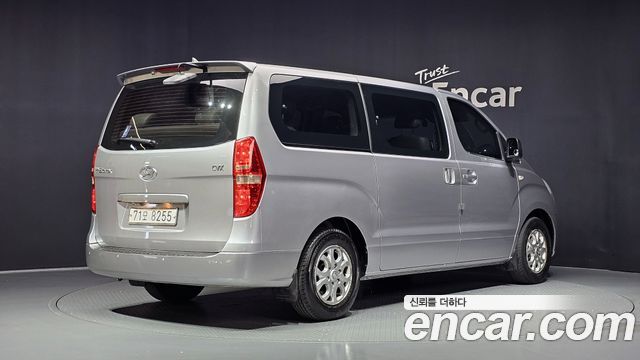 Hyundai Grand Starex 12-Seater Wagon CVX Luxury 2014 — фото 2