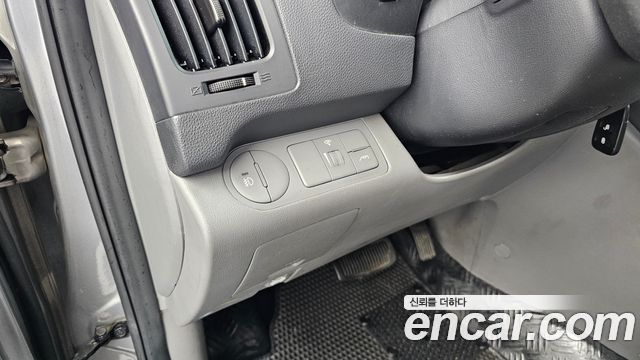 Hyundai Grand Starex 12-Seater Wagon CVX Luxury 2014 — фото 16