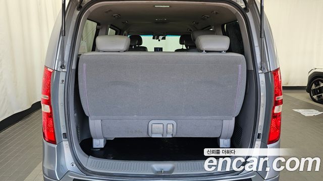 Hyundai Grand Starex 12-Seater Wagon CVX Luxury 2014 — фото 20