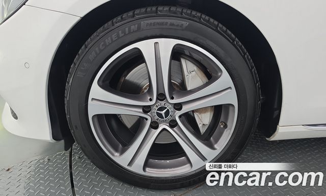 Mercedes-Benz E-Class (W213) E300 Avantgarde 2020 — фото 5