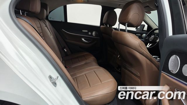 Mercedes-Benz E-Class (W213) E300 Avantgarde 2020 — фото 11