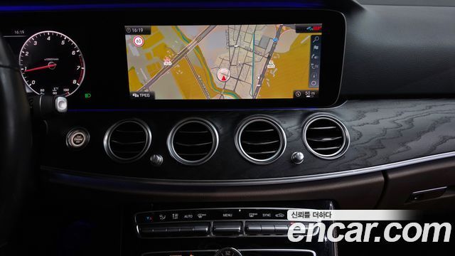 Mercedes-Benz E-Class (W213) E300 Avantgarde 2020 — фото 12