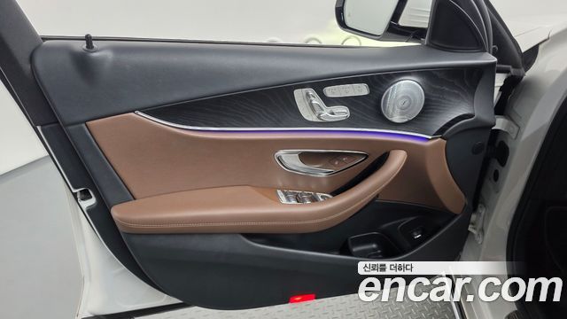 Mercedes-Benz E-Class (W213) E300 Avantgarde 2020 — фото 24