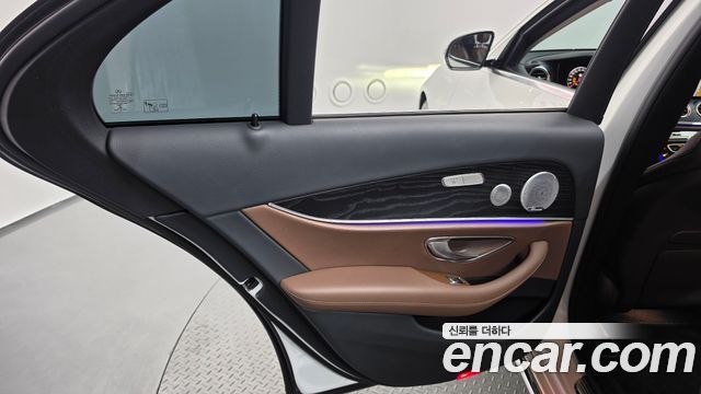 Mercedes-Benz E-Class (W213) E300 Avantgarde 2020 — фото 25