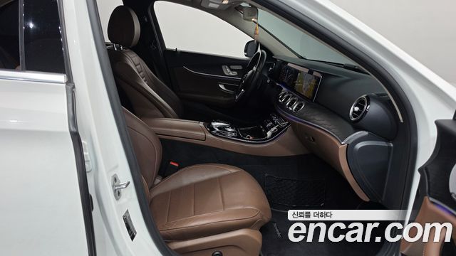 Mercedes-Benz E-Class (W213) E300 Avantgarde 2020 — фото 26