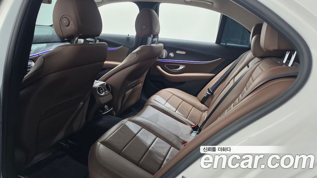 Mercedes-Benz E-Class (W213) E300 Avantgarde 2020 — фото 29