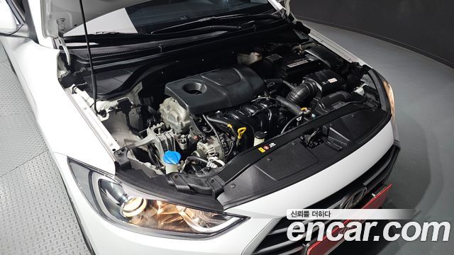 Hyundai Avante (AD) 1.6 GDI Value Plus 2018 — фото 6